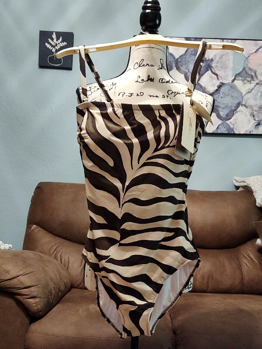 Gottex Womens Widest Dreams Animal Print Bandeau One Piece Swimsuit